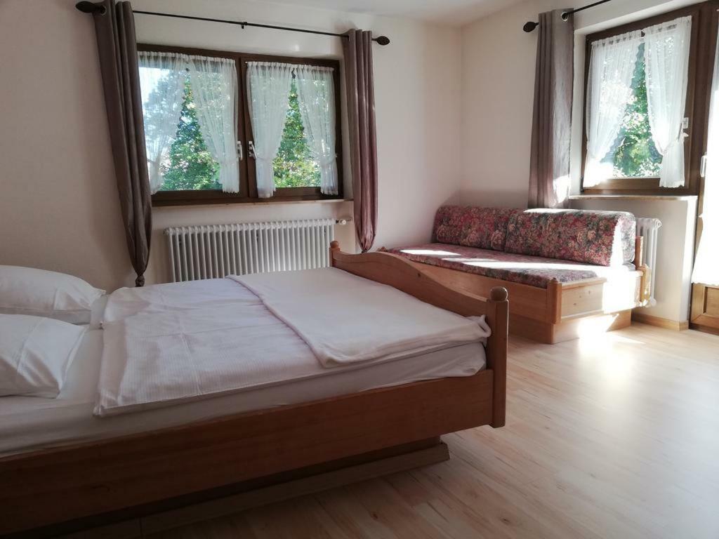 Gaestehaus Roessle Roetenbach  Bagian luar foto