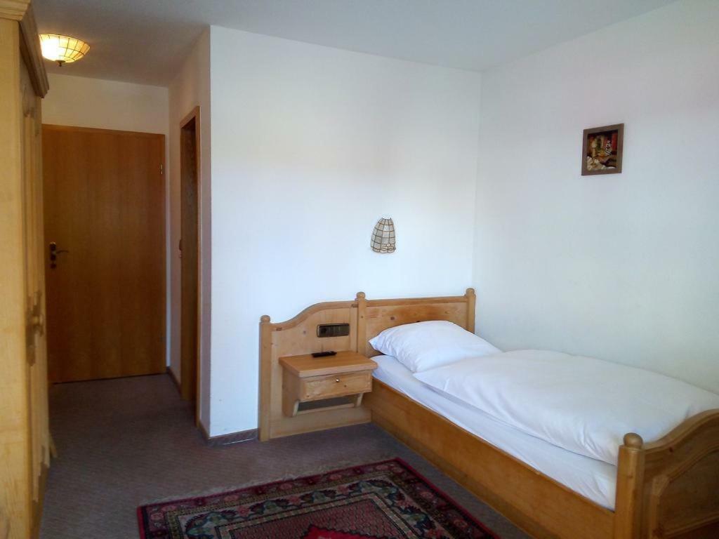 Gaestehaus Roessle Roetenbach  Bagian luar foto