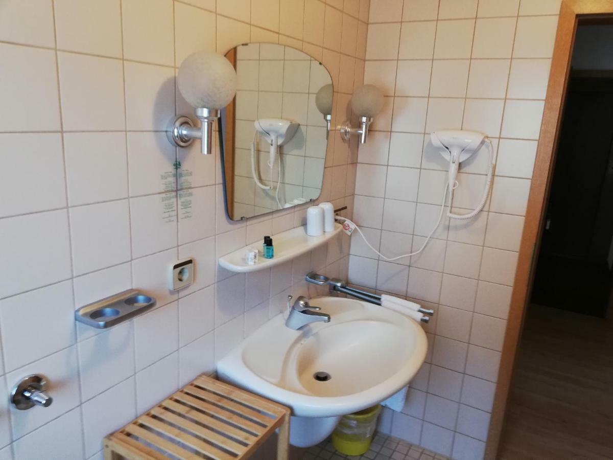 Gaestehaus Roessle Roetenbach  Bagian luar foto