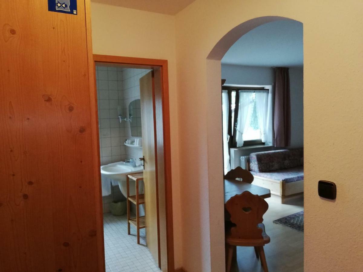 Gaestehaus Roessle Roetenbach  Bagian luar foto